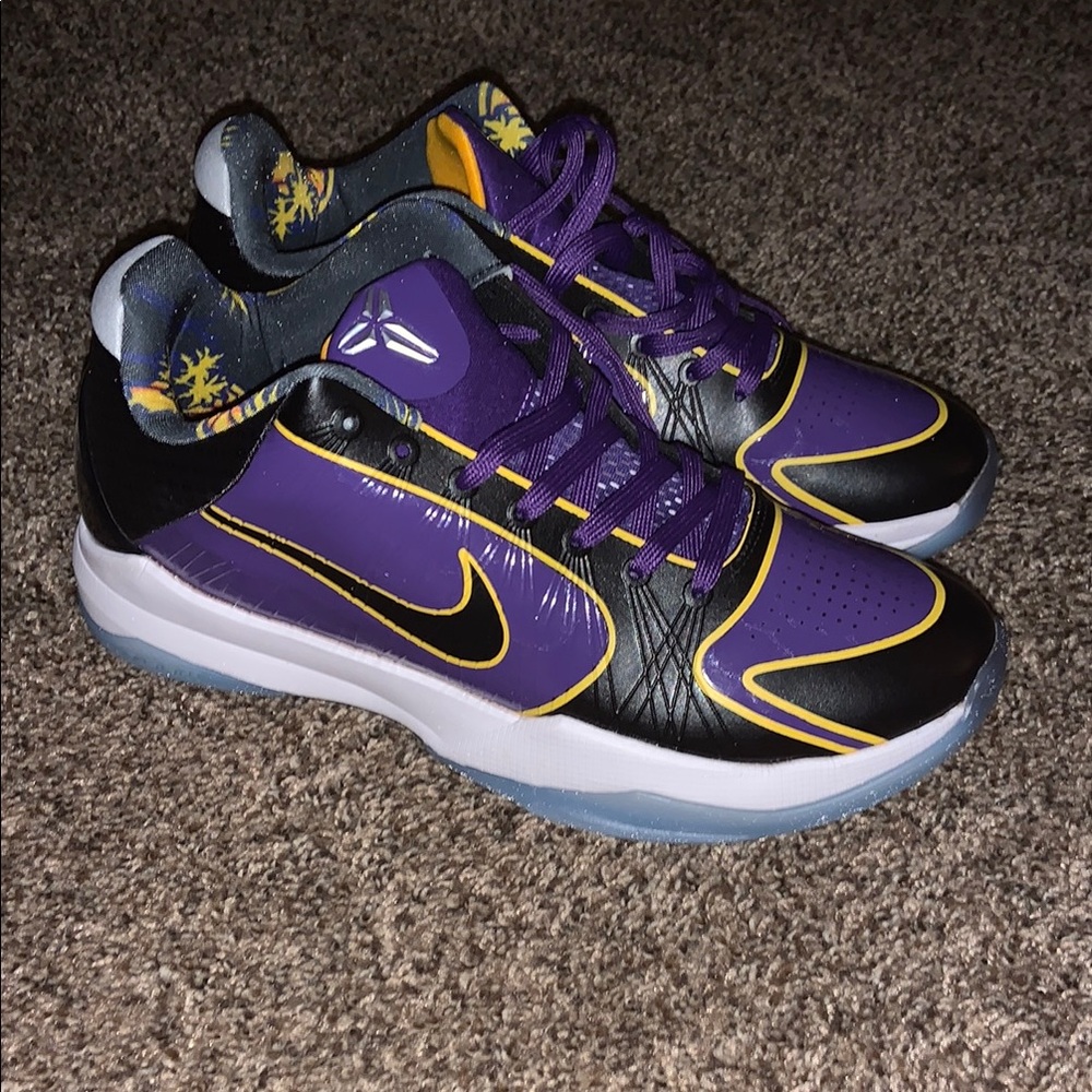 Nike Kids Purple and Black Sneakers